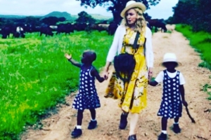 madonna-adoption-twins